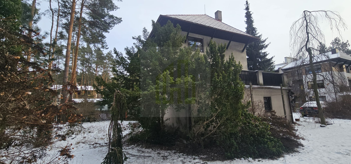 Dom z dużą działką  i szybkim dostępem do Warszawy