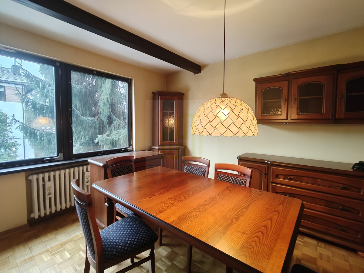 Dom z dużą działką  i szybkim dostępem do Warszawy