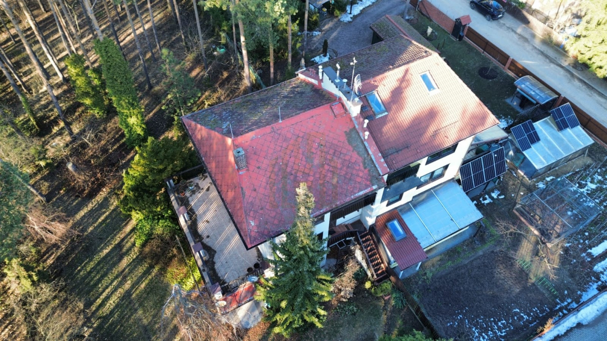 Dom z dużą działką  i szybkim dostępem do Warszawy