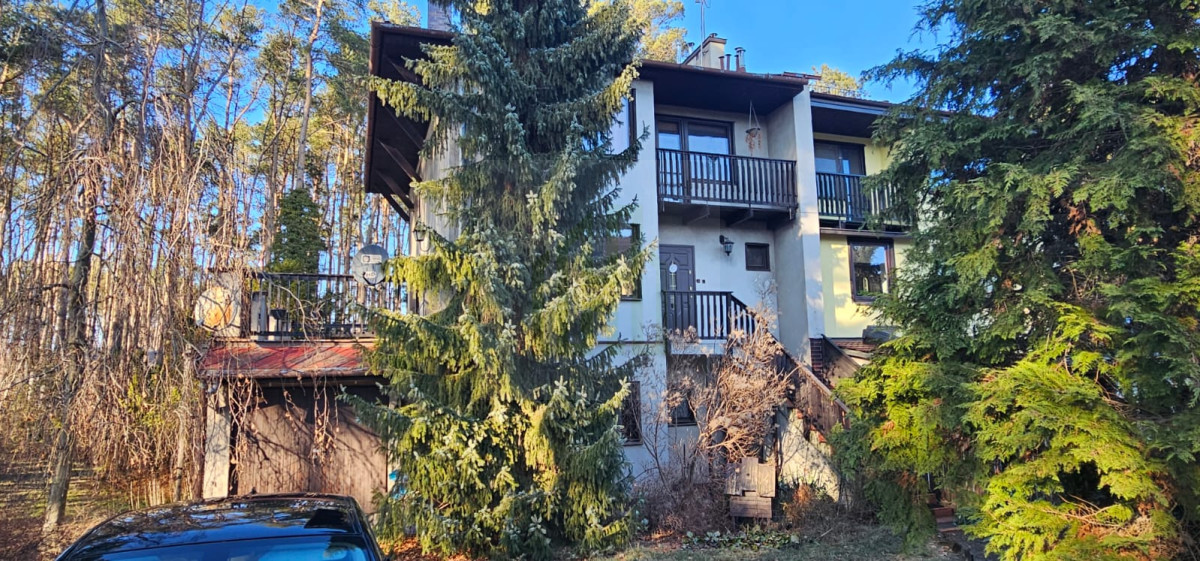 Dom z dużą działką  i szybkim dostępem do Warszawy