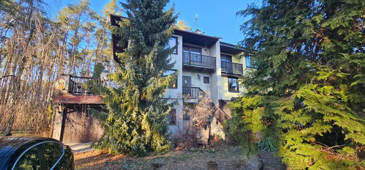 Dom z dużą działką  i szybkim dostępem do Warszawy