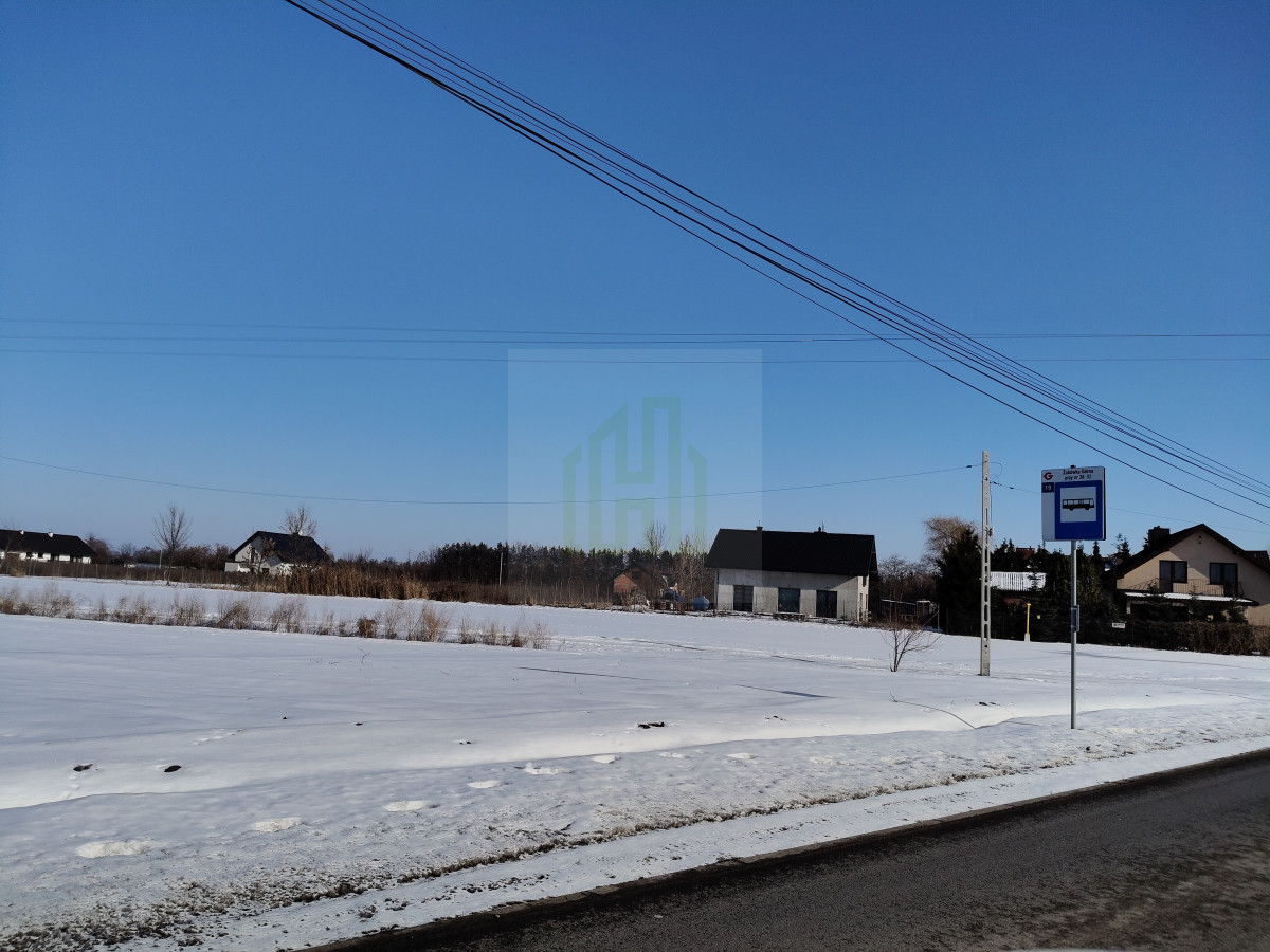 3 działki, media, lokalizacja