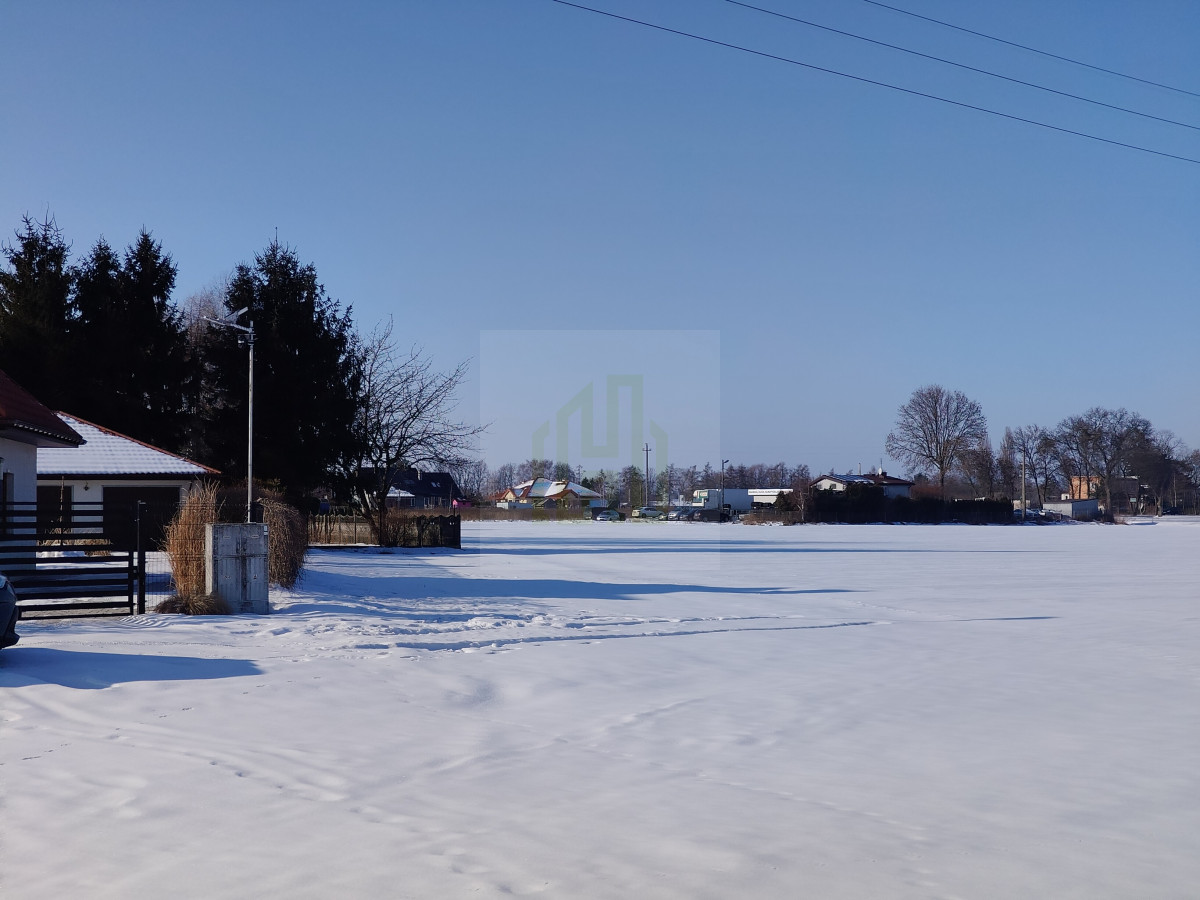 3 działki, media, lokalizacja