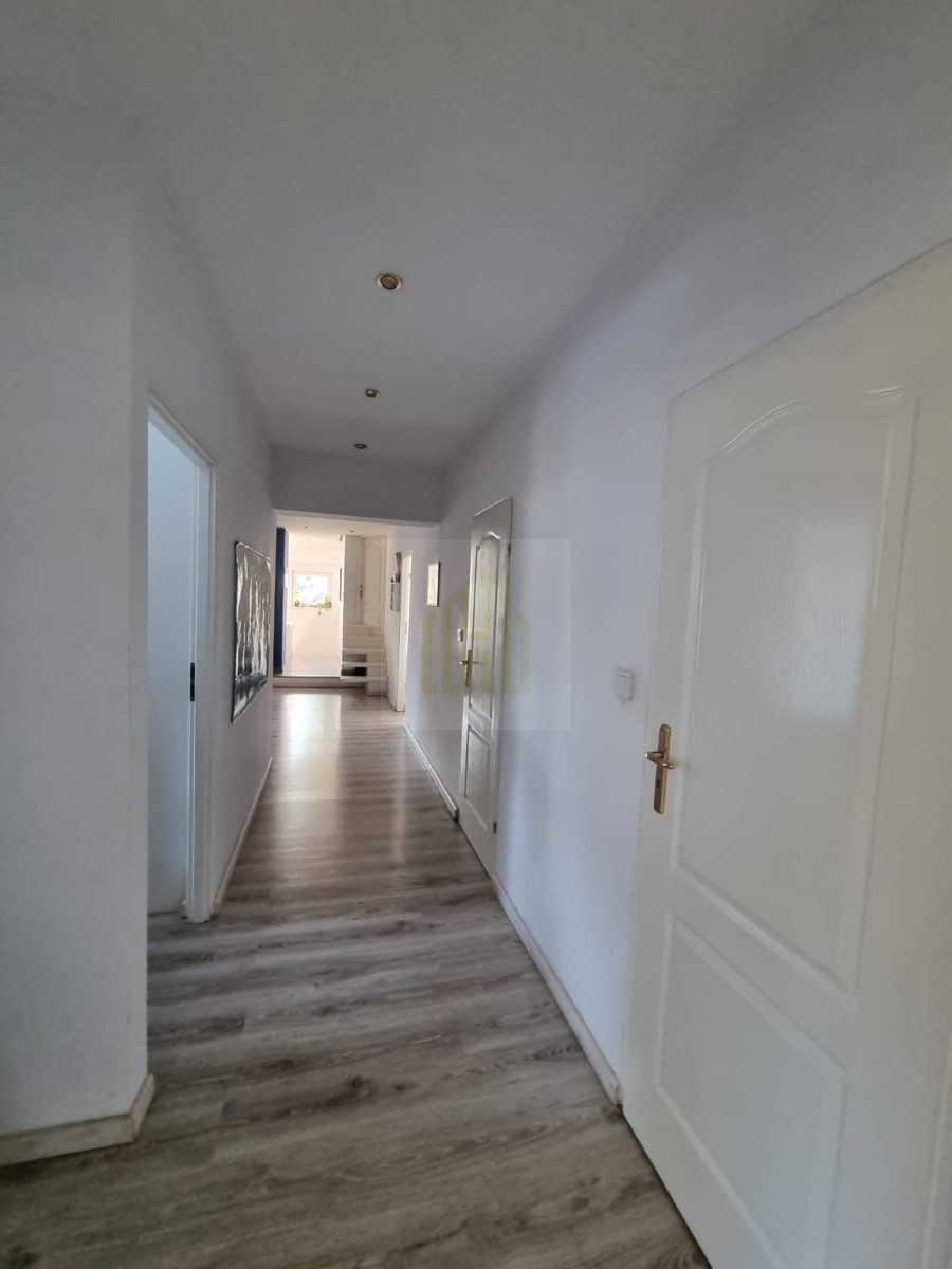 4- pokojowe mieszkanie w domu wolnostojącym