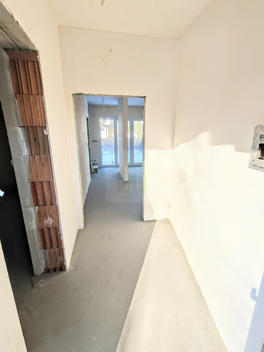 Segment 113m2 z garażem i ogródkiem – Zielonka