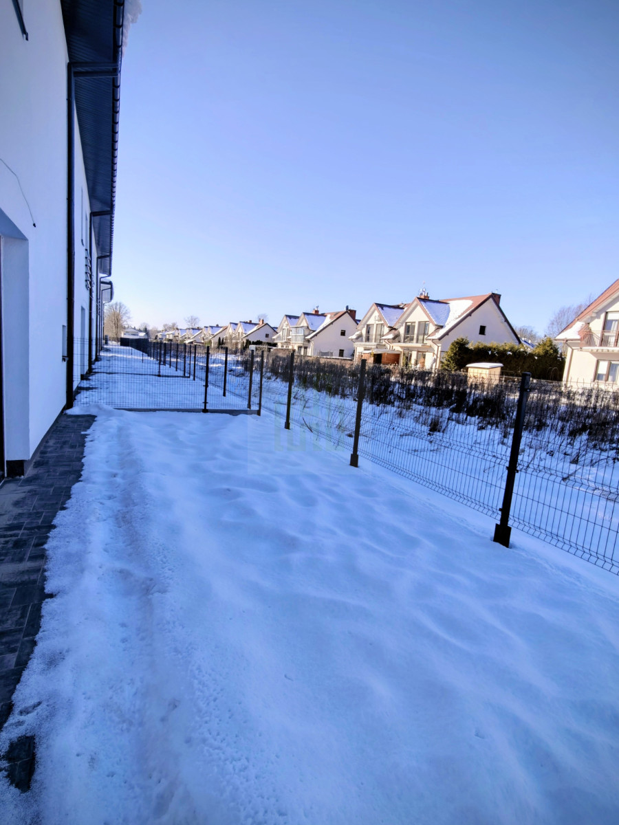 Segment 113m2 z garażem i ogródkiem – Zielonka