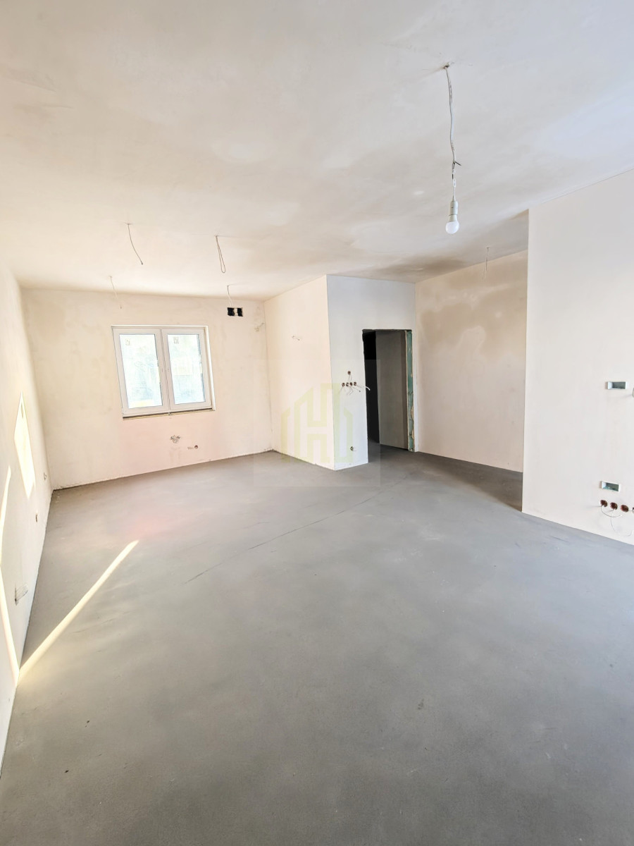 Segment 113m2 z garażem i ogródkiem – Zielonka