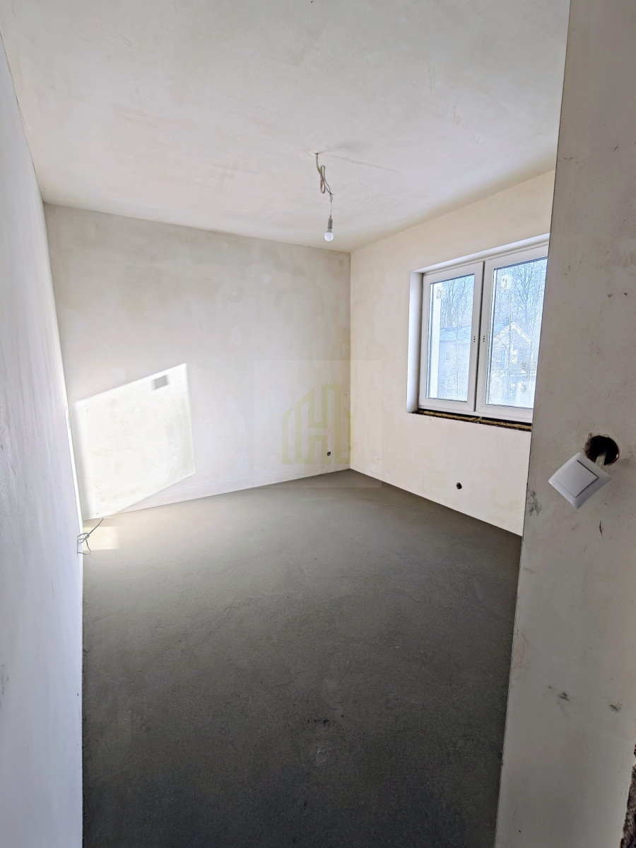 Segment 113m2 z garażem i ogródkiem – Zielonka