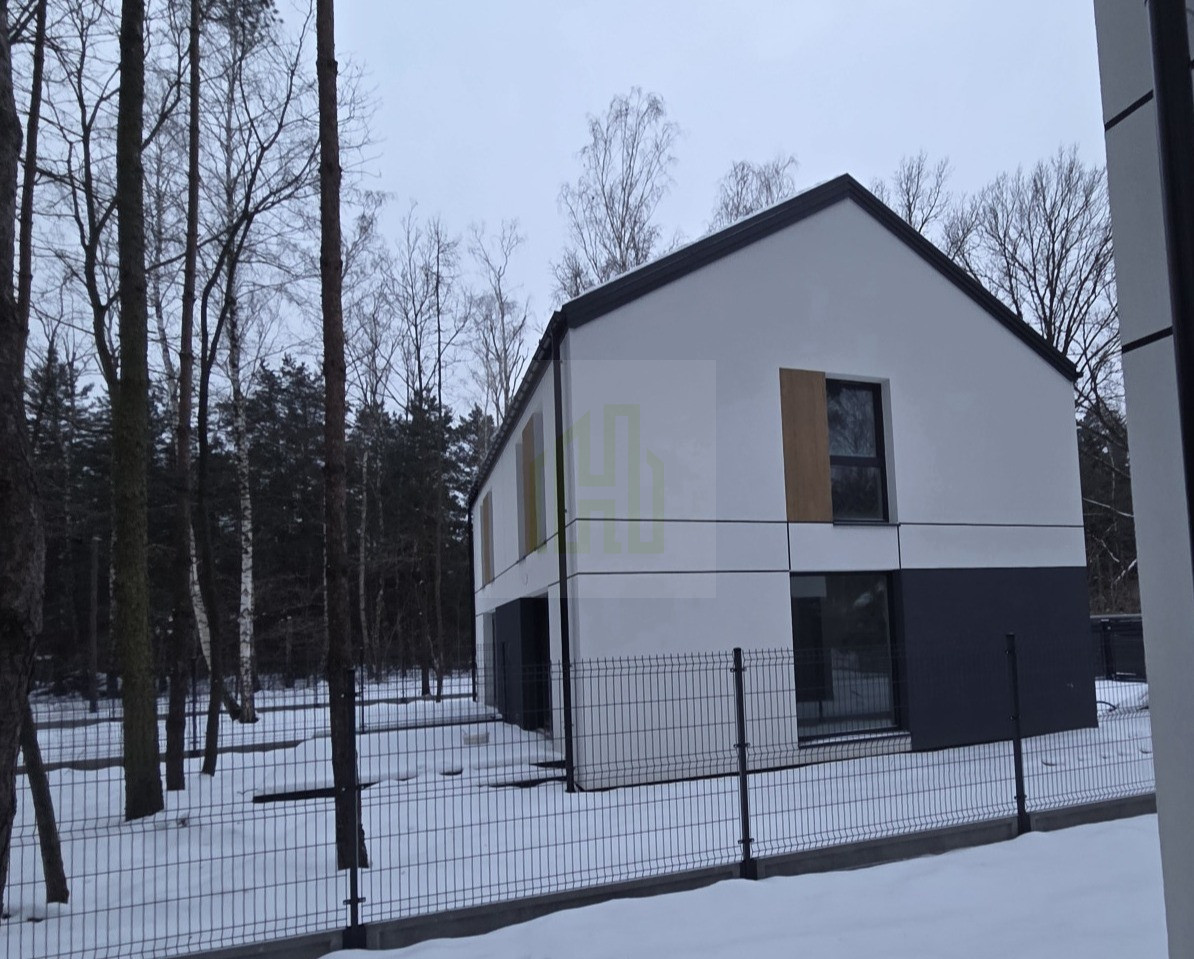 Dom w lesie oaza spokoju.