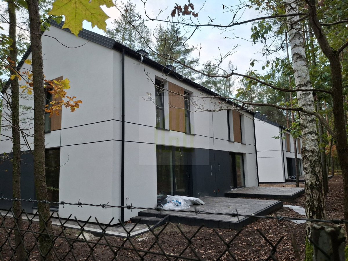 Dom w lesie oaza spokoju.