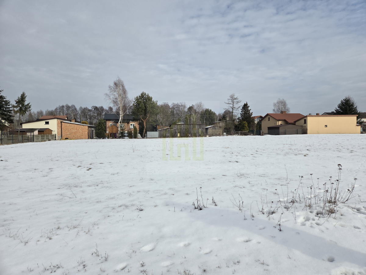 Działka gotowa pod budowę domu.