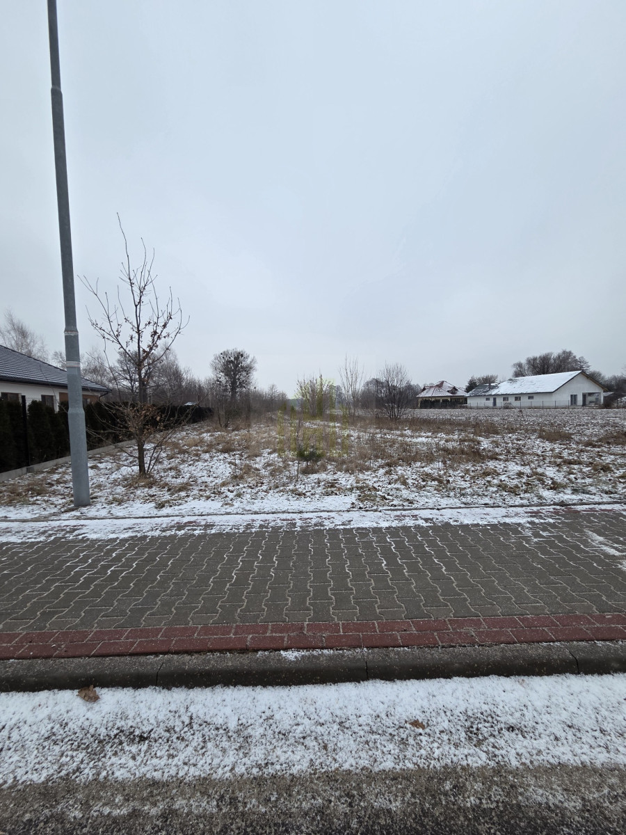 Działka budowlano-usługowa