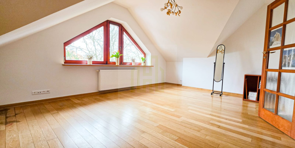 Wolnostojący dom z ogrodem – 20 min od Warszawy!