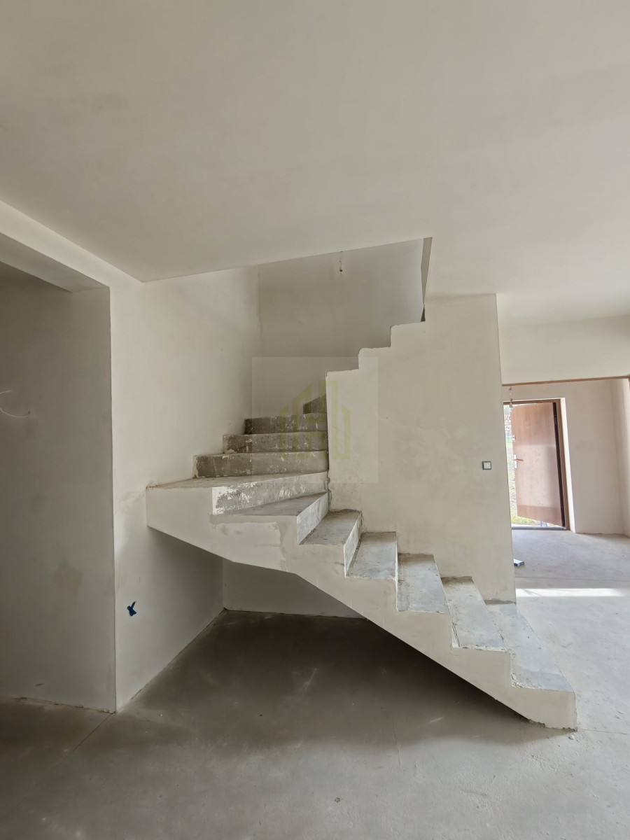 Nowy dom 230 m² na ogromnej działce 3000 m²