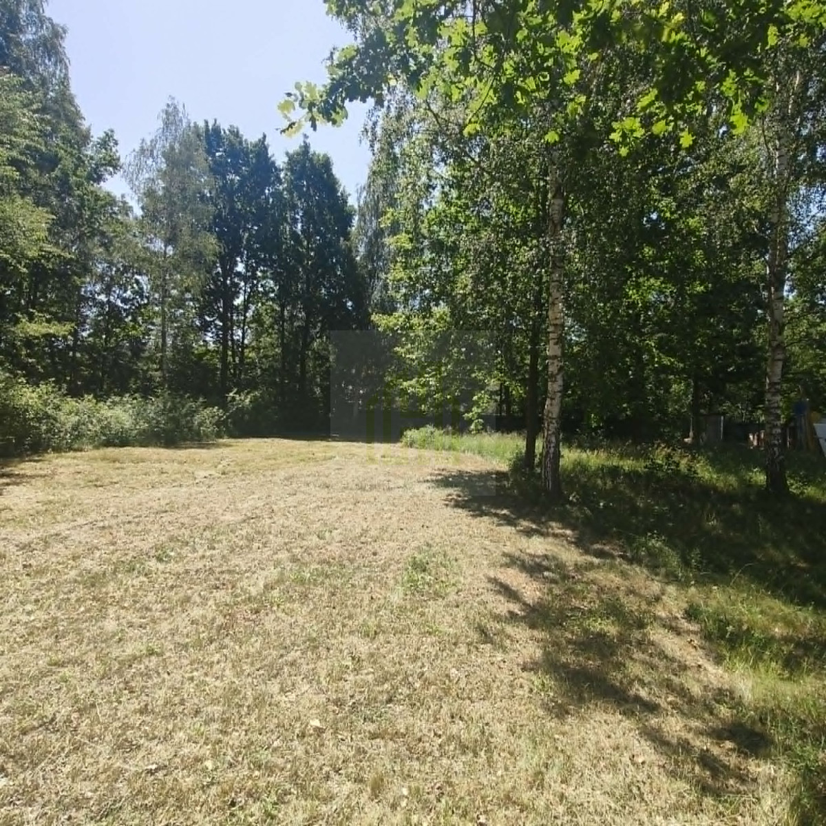 Działka budowlana blisko Grodziska, cisza i las
