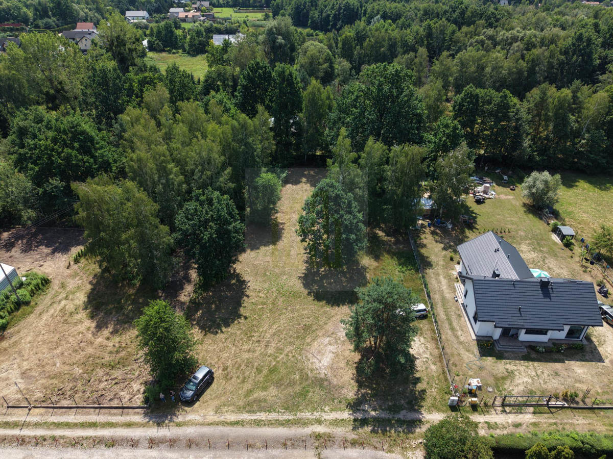 Działka budowlana blisko Grodziska, cisza i las
