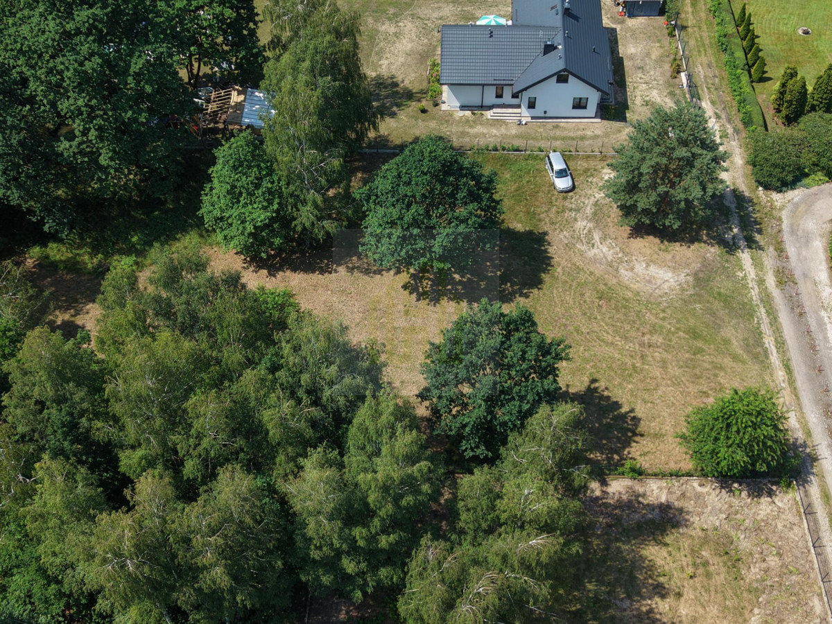 Działka budowlana blisko Grodziska, cisza i las