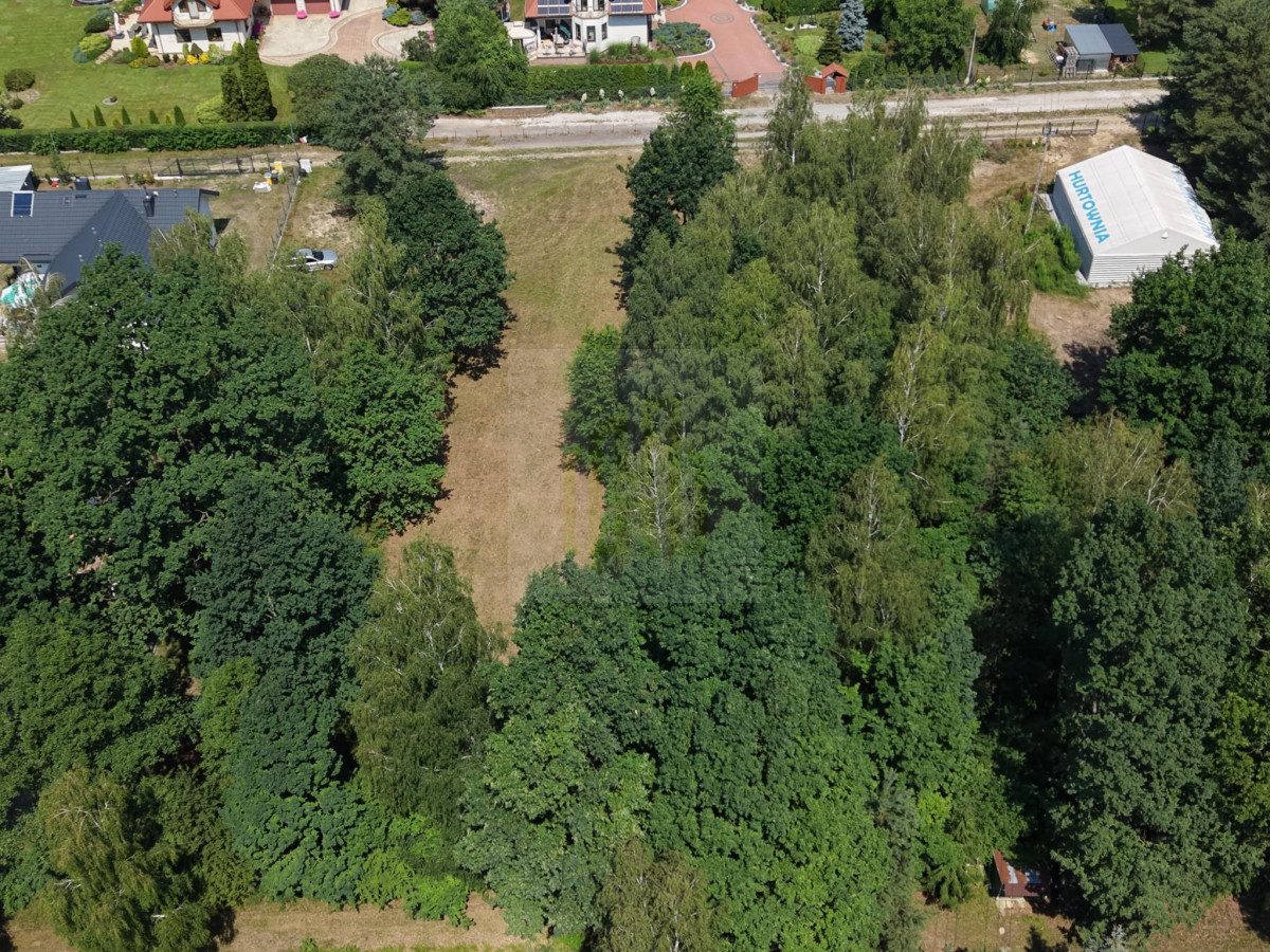 Działka budowlana blisko Grodziska, cisza i las