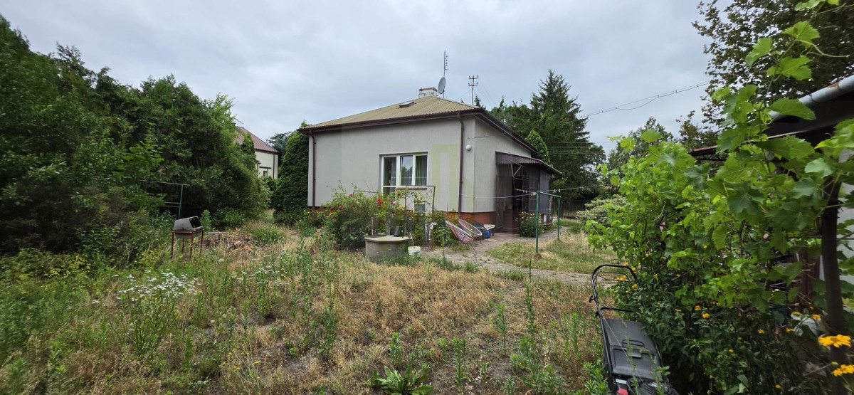 Dom 350 m od WKD Piaskowa, 1000 m2 działka
