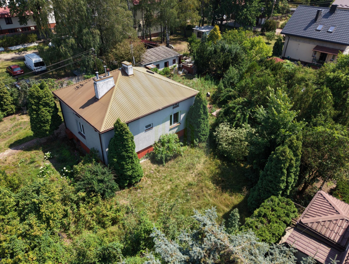 Dom 350 m od WKD Piaskowa, 1000 m2 działka