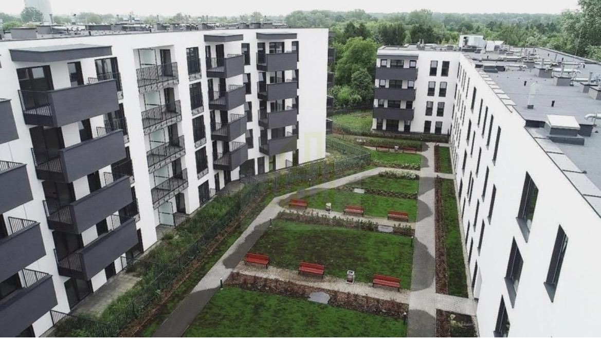 2 pokoje | 33 m² | Garaż + komórka