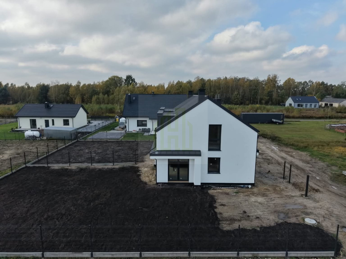Nowoczesny dom 82 m² z pompą ciepła – Cyganka