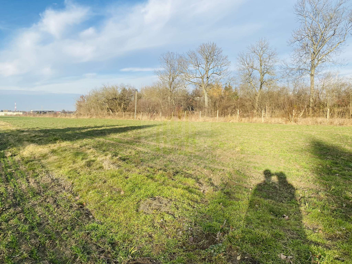 Działka 1070 m2 k/Błonia