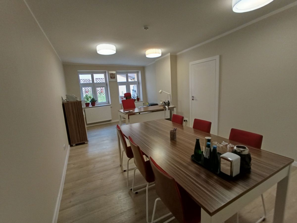 Komercyjny na sprzedaż