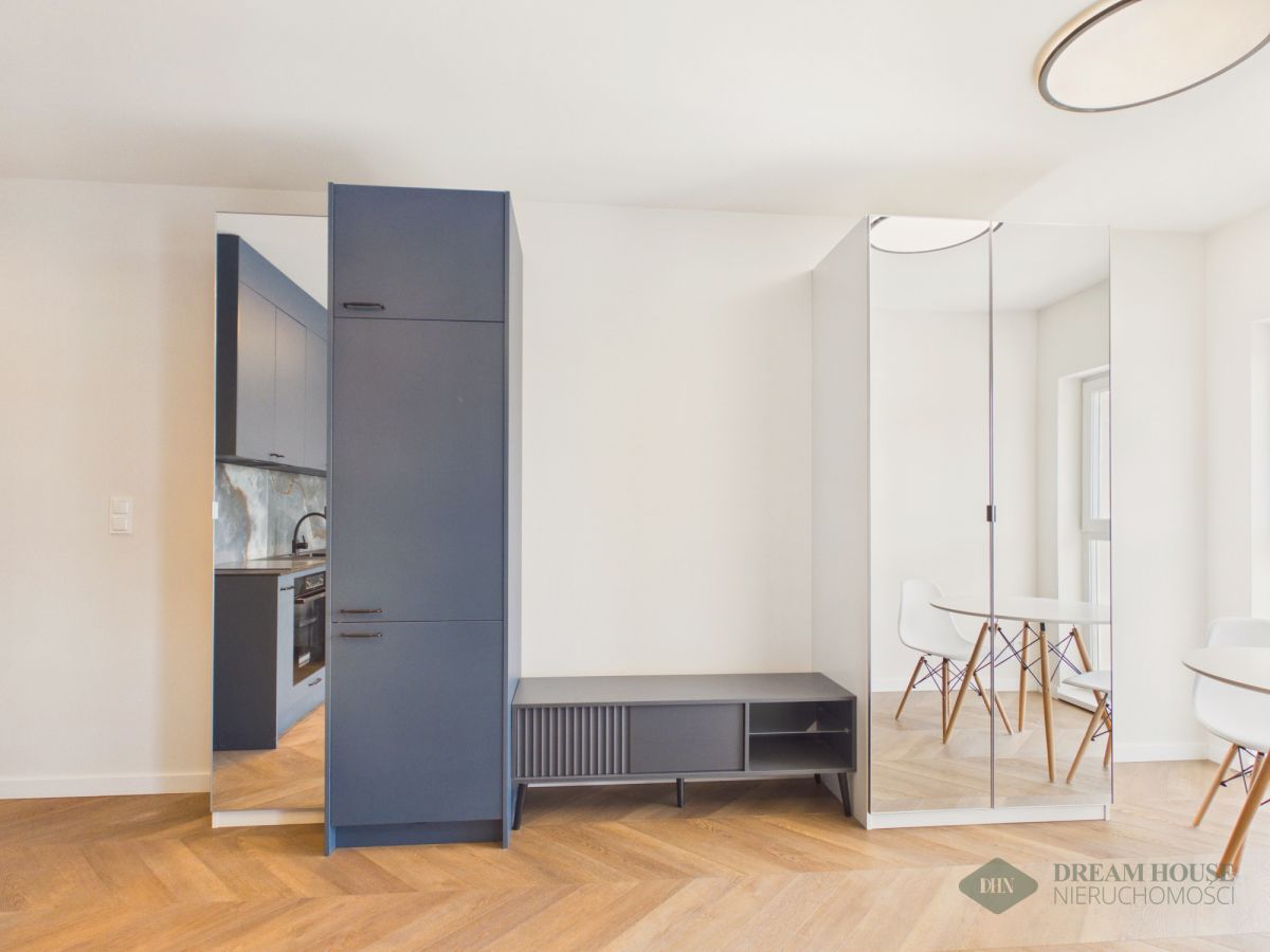 Kawalerka/miejsce/do zamieszkania/urządzona/balkon, zdjęcie 11