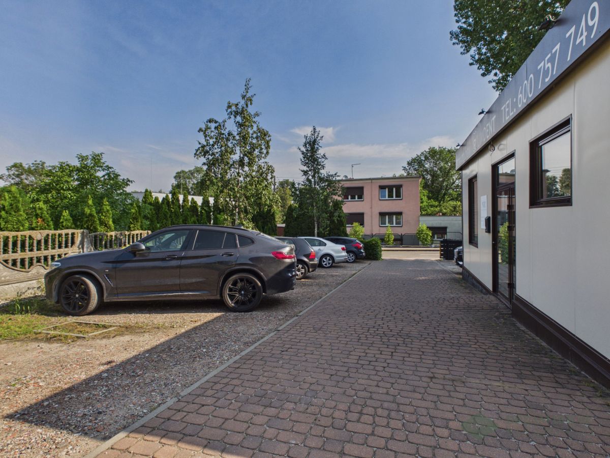 Biuro + parking (klimatyzacja, dwie sale, zaplecze, zdjęcie 3