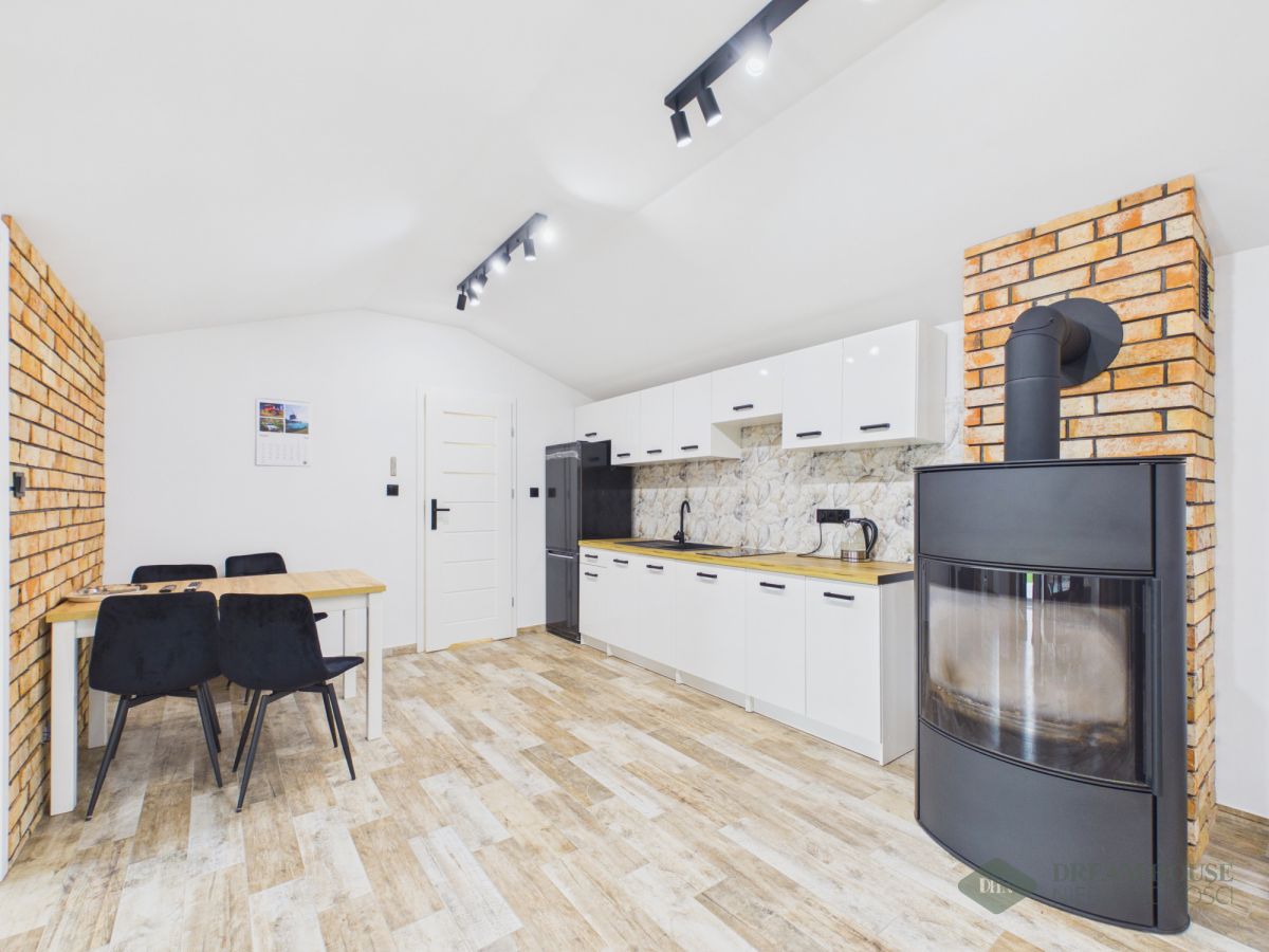Całoroczny domek na zadbanej działce 730 m², zdjęcie 9