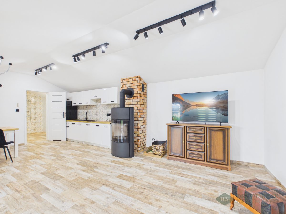 Całoroczny domek na zadbanej działce 730 m², zdjęcie 8