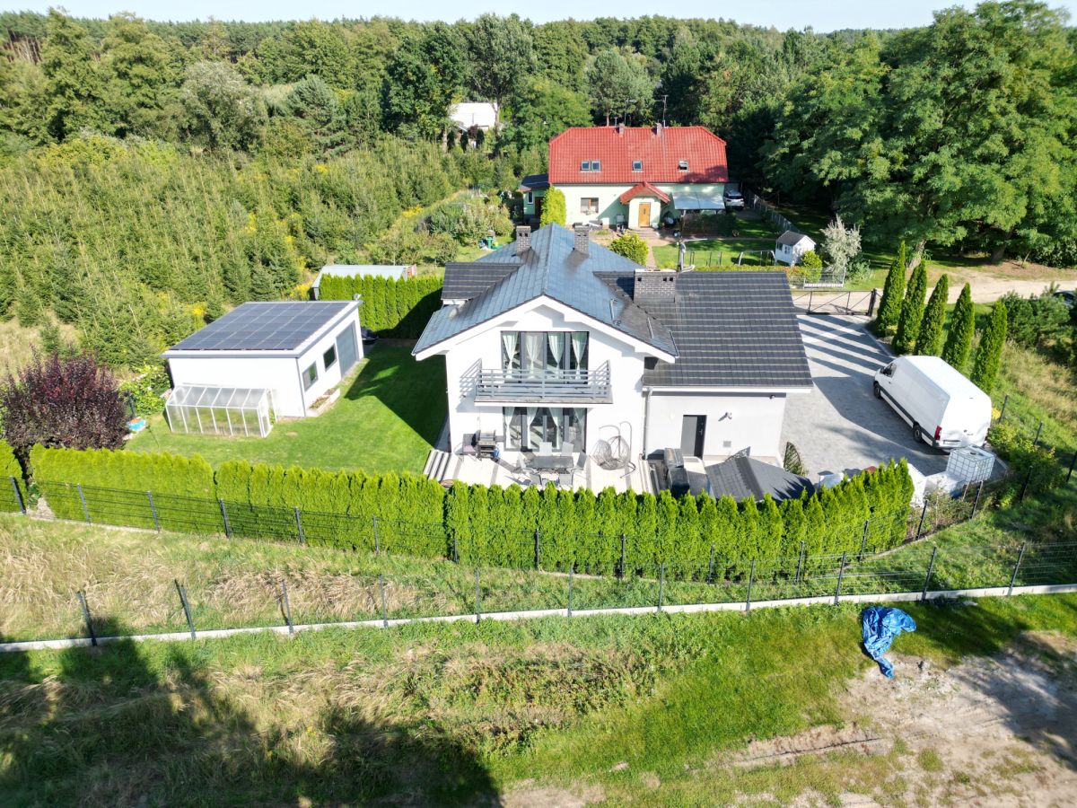 Wyjątkowy dom w Borówcu otoczony lasem, zdjęcie 2