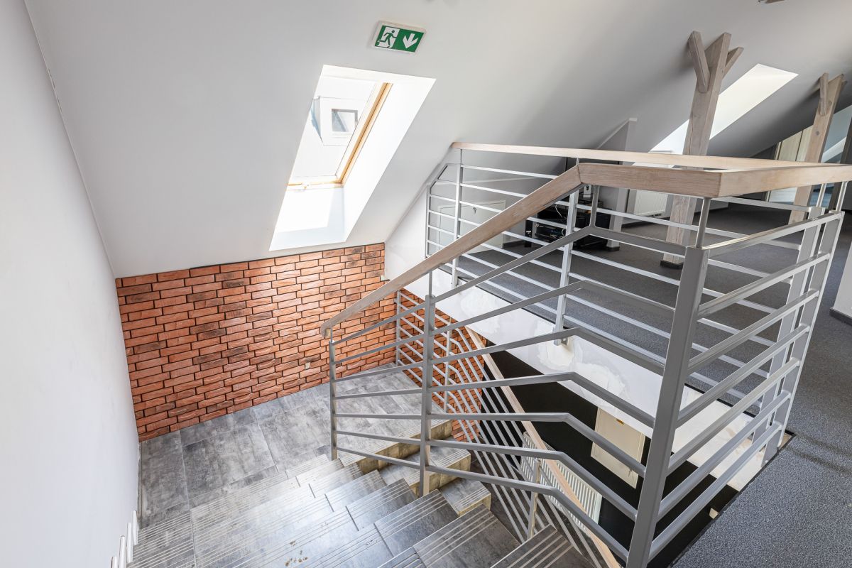 Komercyjny na sprzedaż