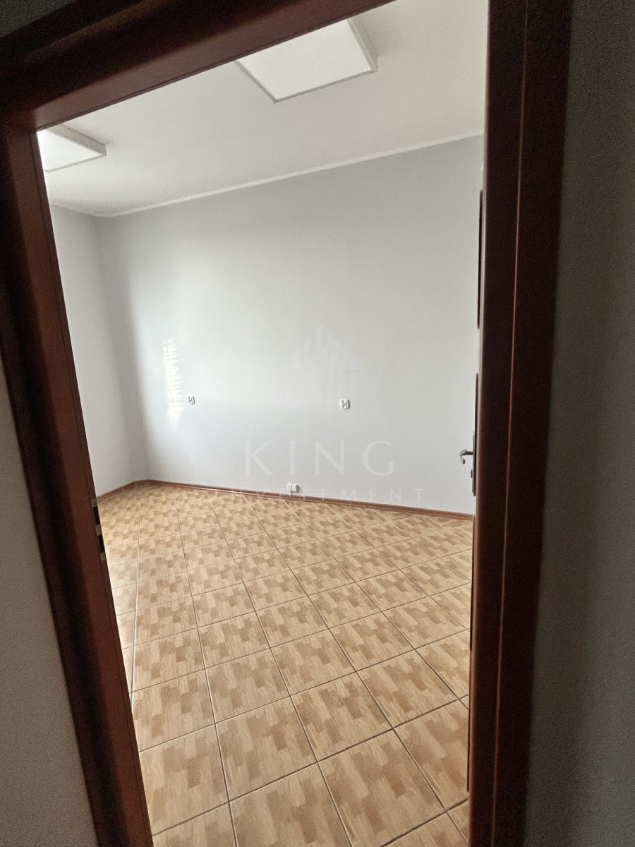 Komercyjny na wynajem