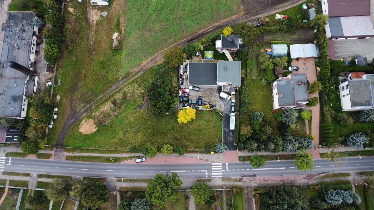 Działka na sprzedaż