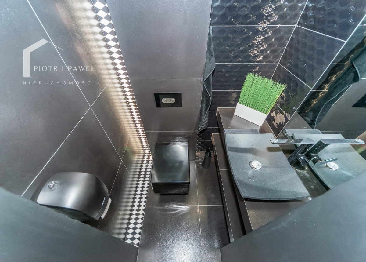 Komercyjny na sprzedaż