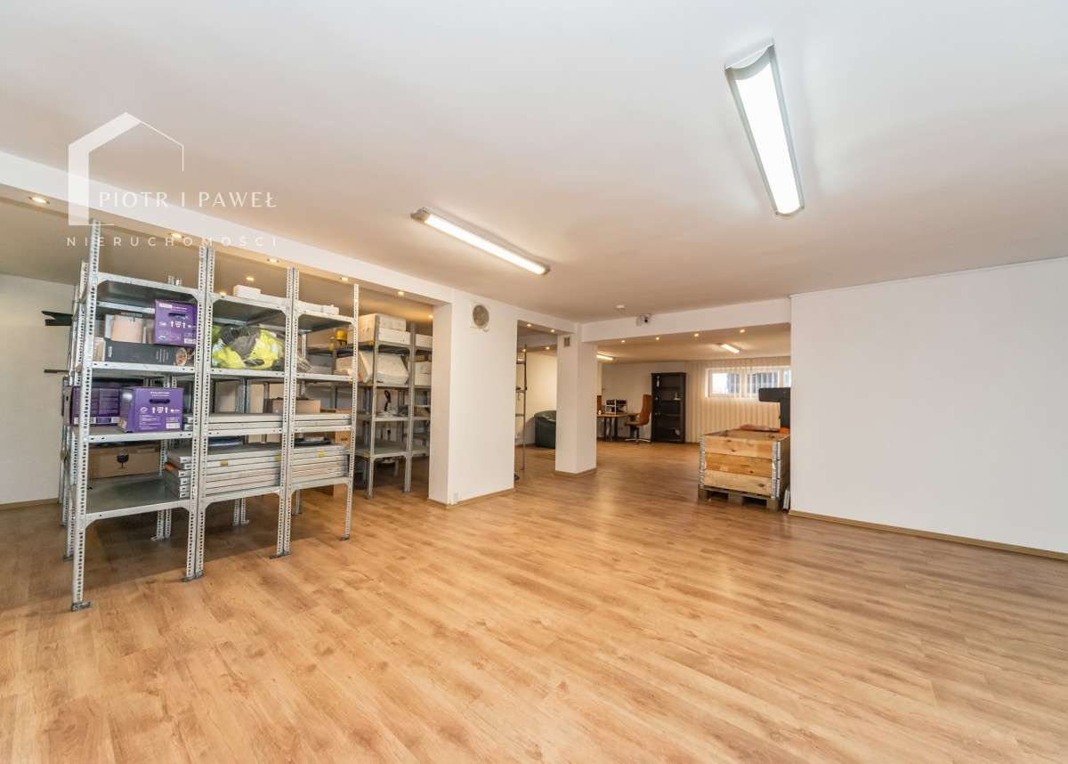 Komercyjny na sprzedaż