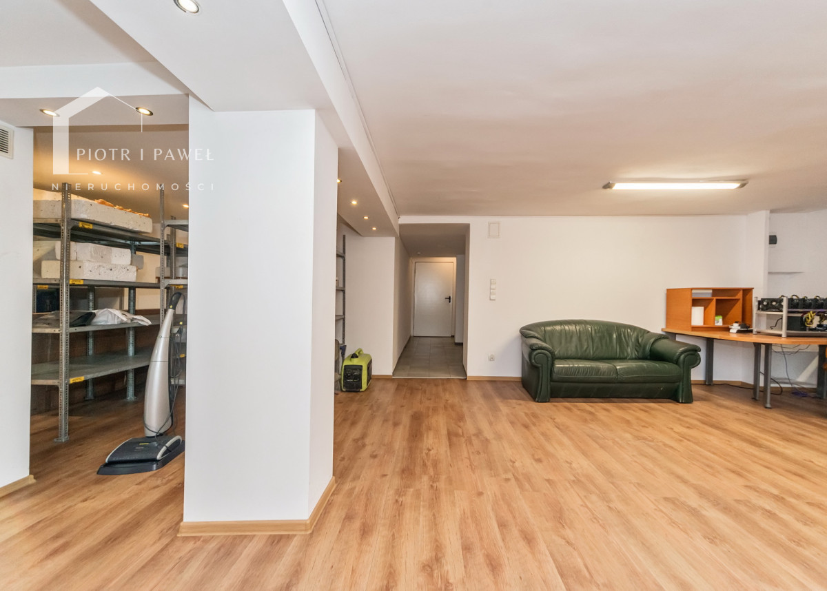 Komercyjny na sprzedaż