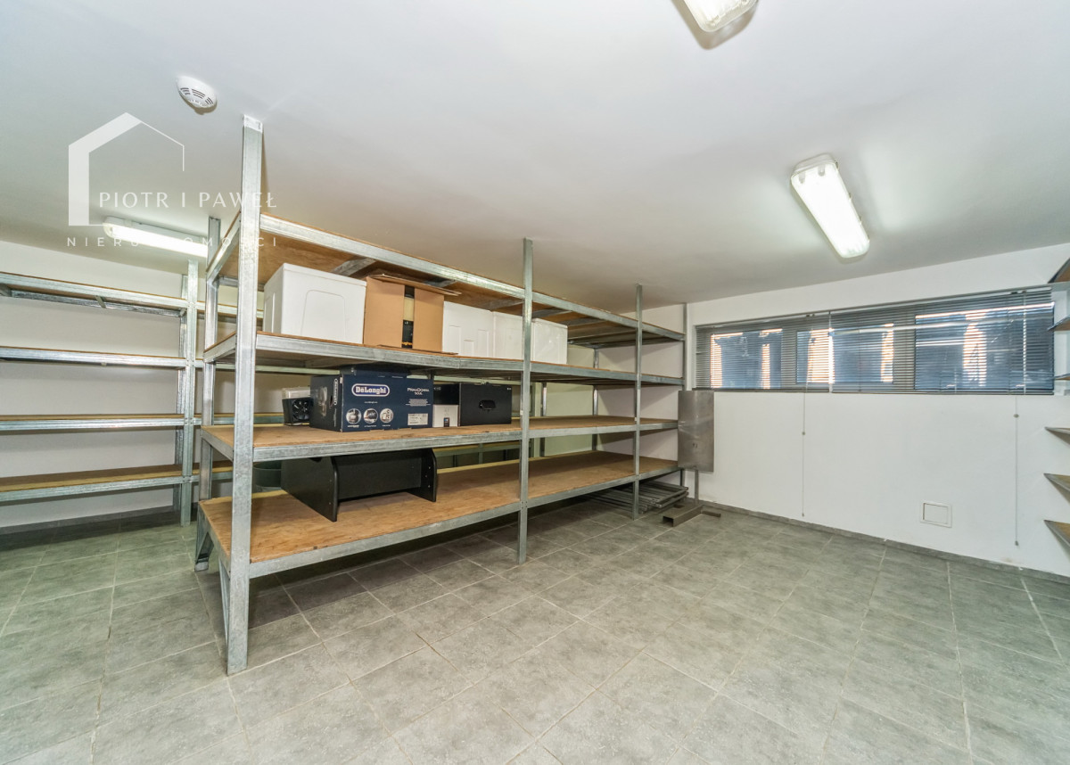 Komercyjny na sprzedaż