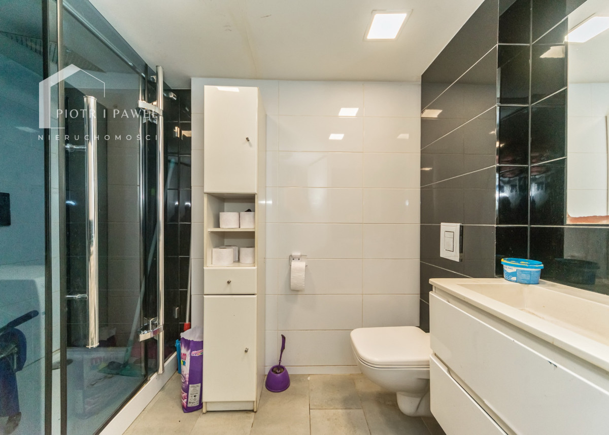 Komercyjny na sprzedaż