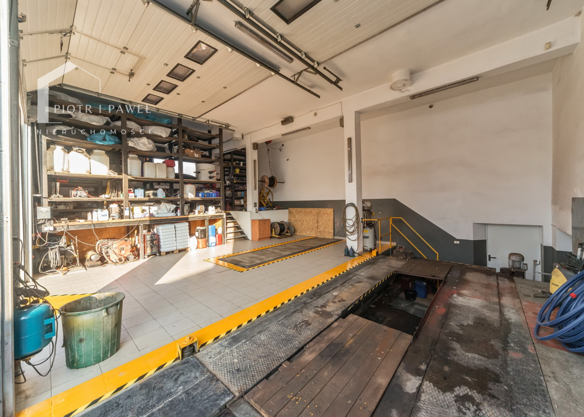 Komercyjny na sprzedaż