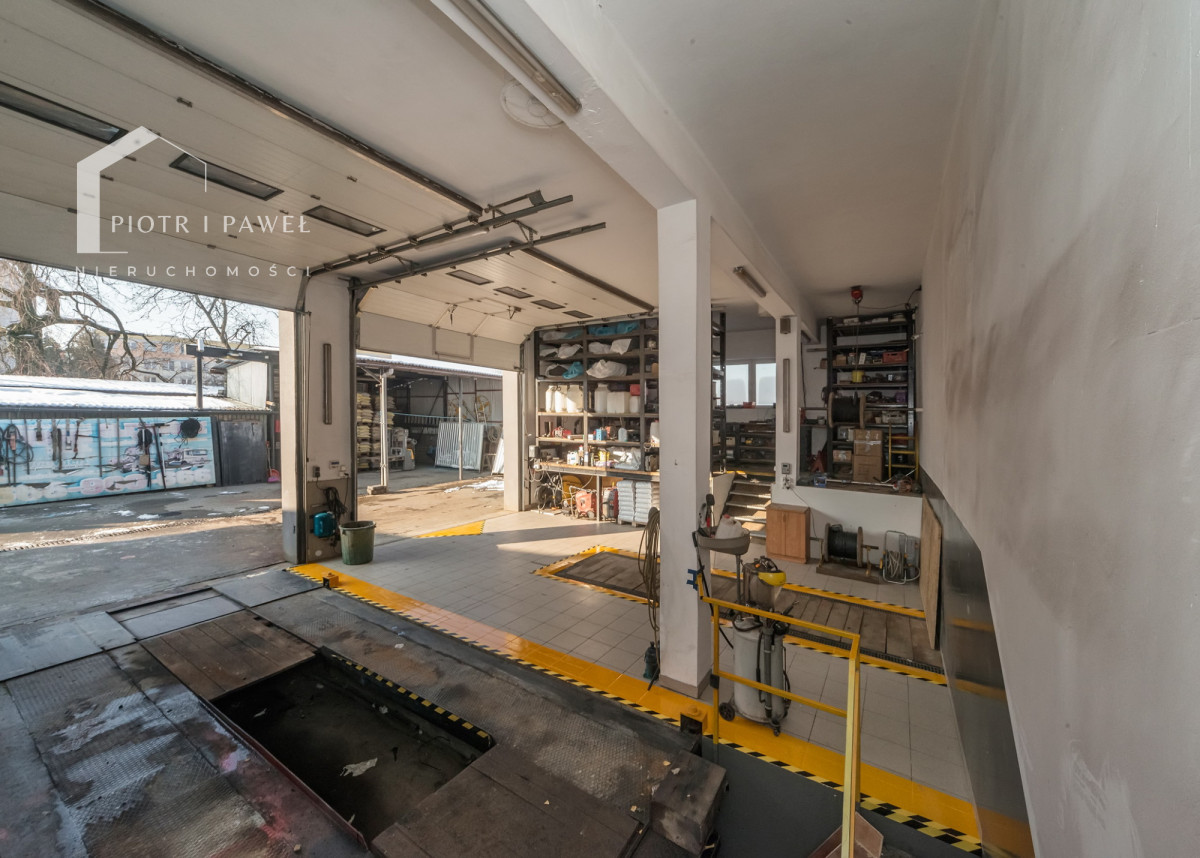 Komercyjny na sprzedaż