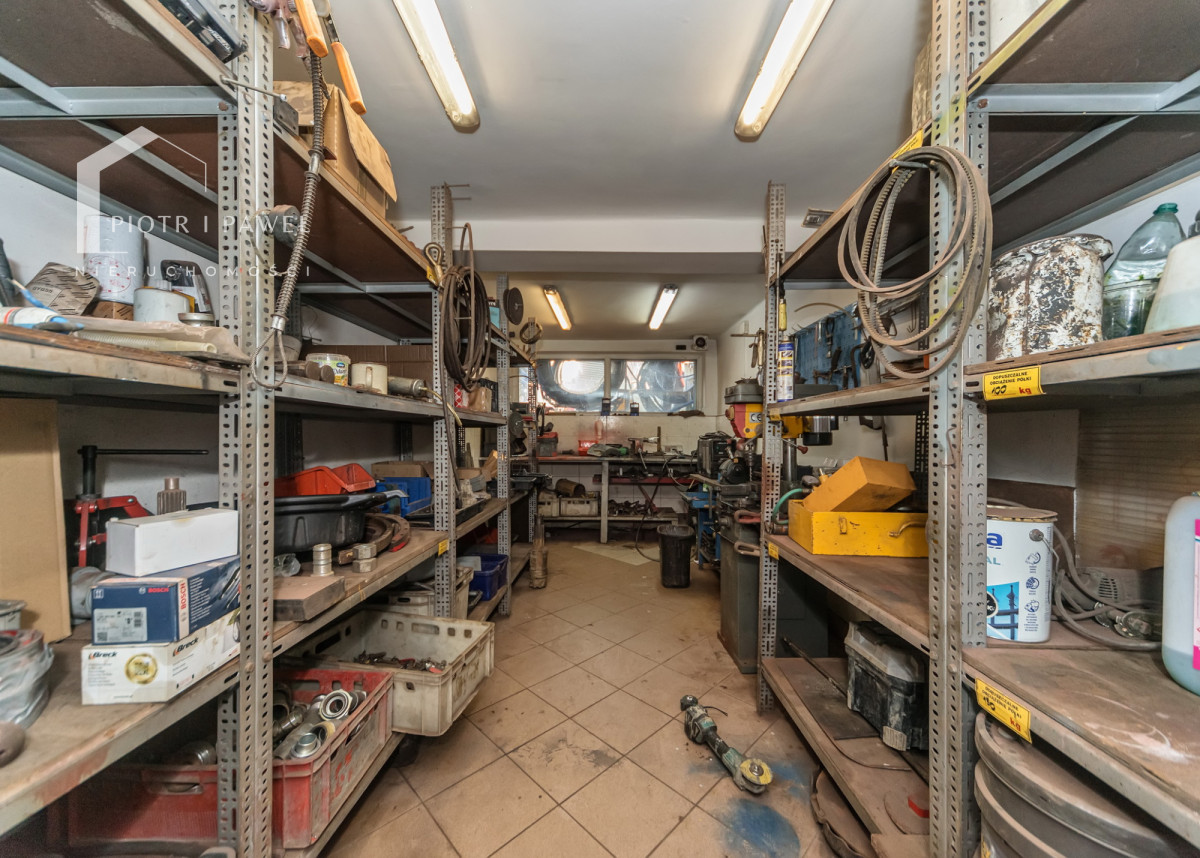 Komercyjny na sprzedaż