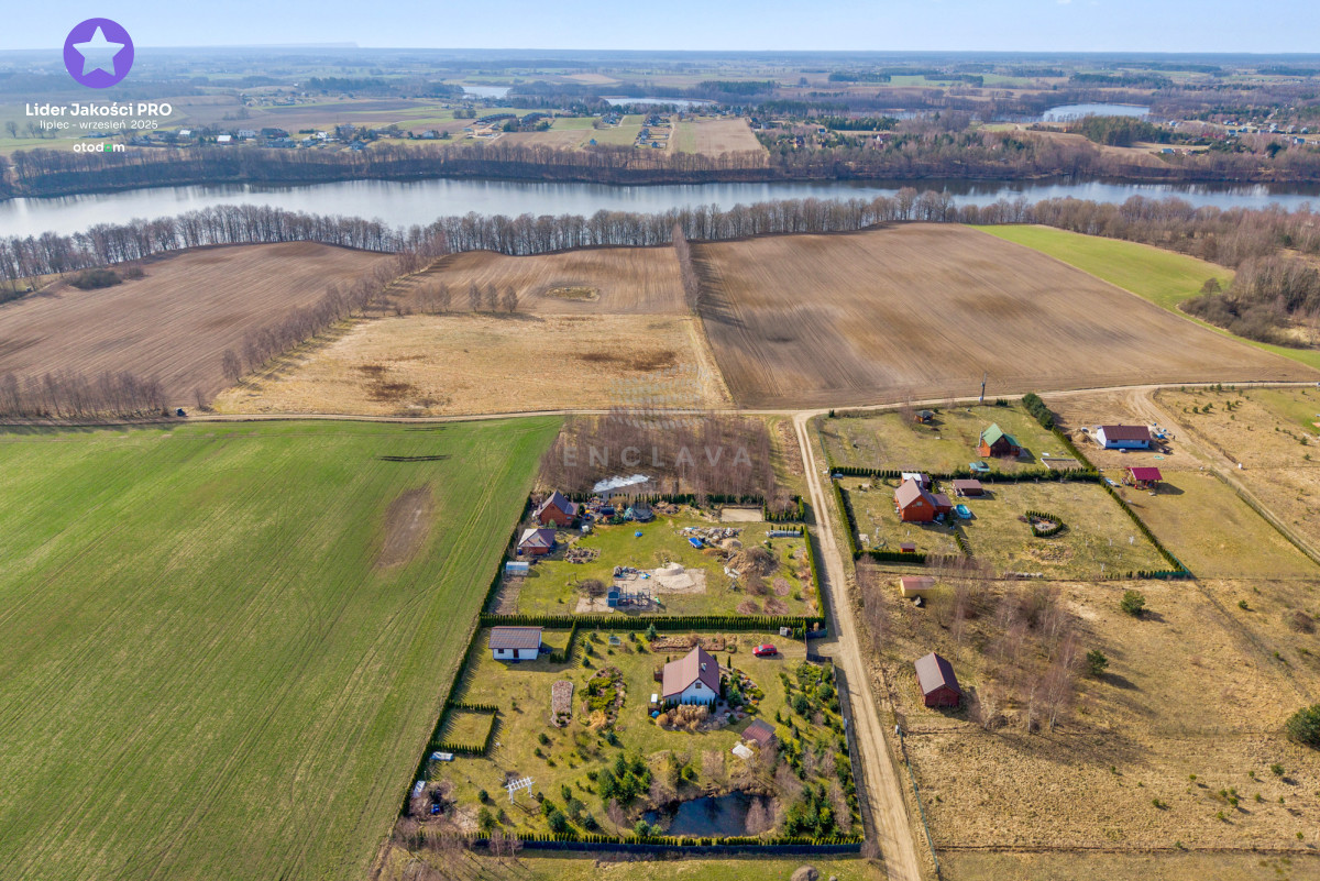 Działka na sprzedaż