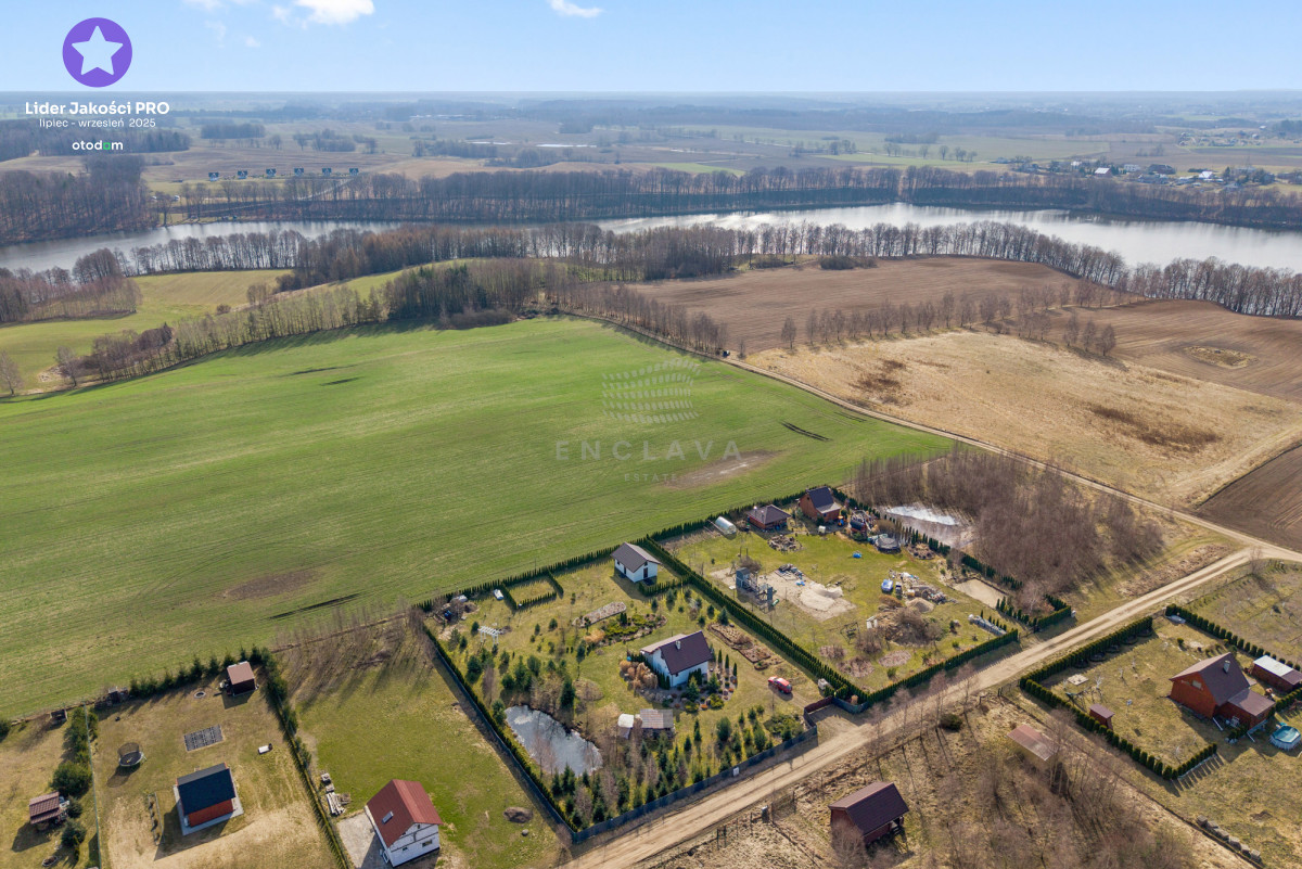 Działka na sprzedaż