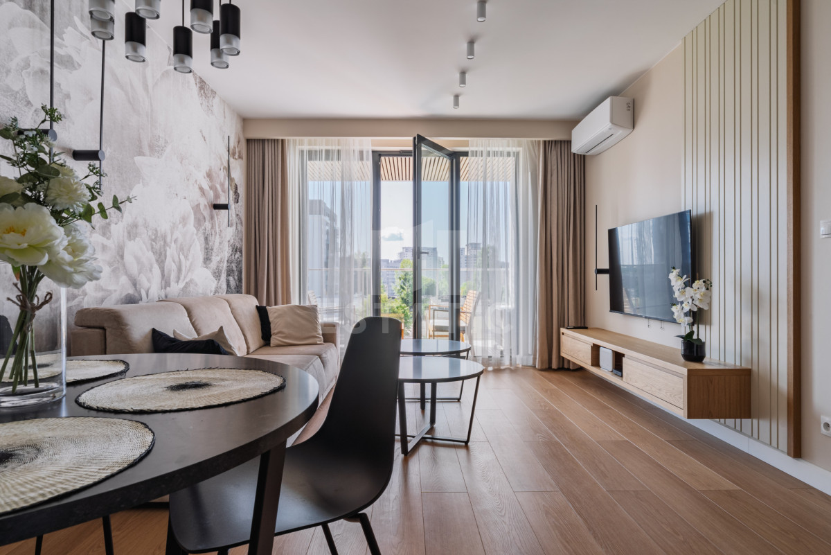 Prestiżowy apartament przy Parku Reagana