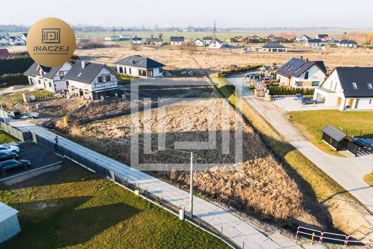 Działka na sprzedaż