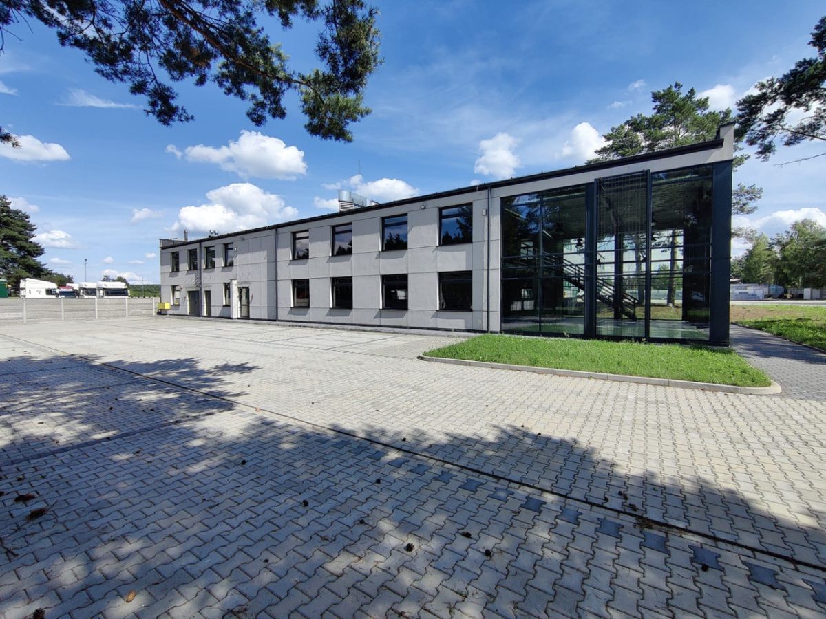 Komercyjny na sprzedaż