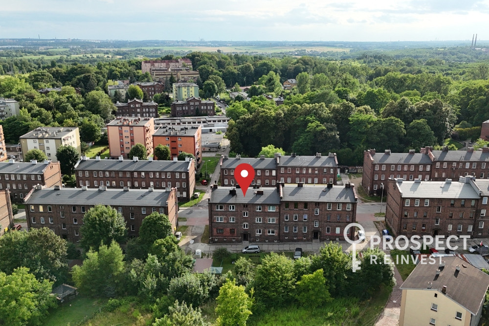 BRAK prowizji! Duża Kawalerka  w zielonej okolicy!